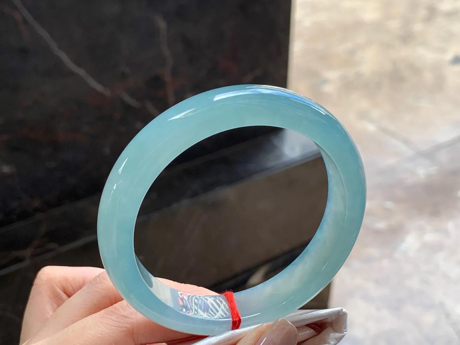 冰晴大圈手镯
种好60/13.2/8.5mm