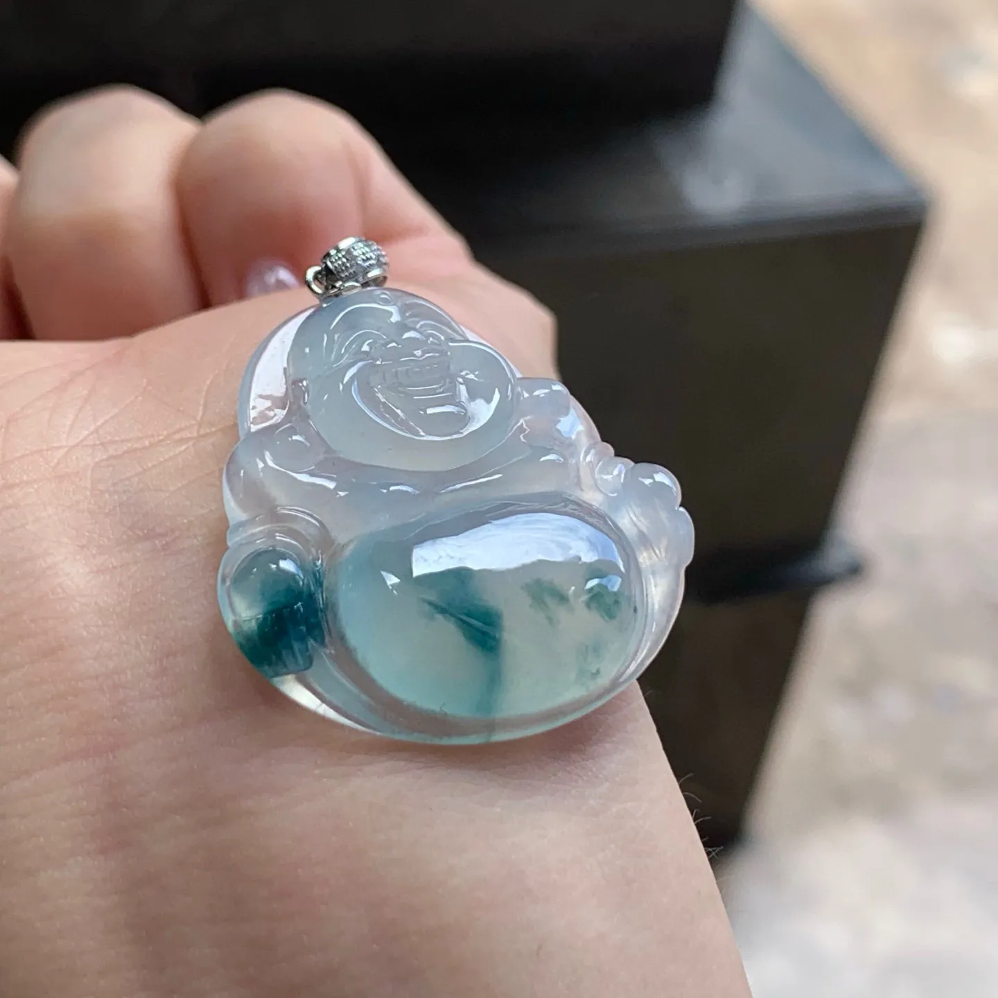 冰种飘花坐佛
清爽 金扣