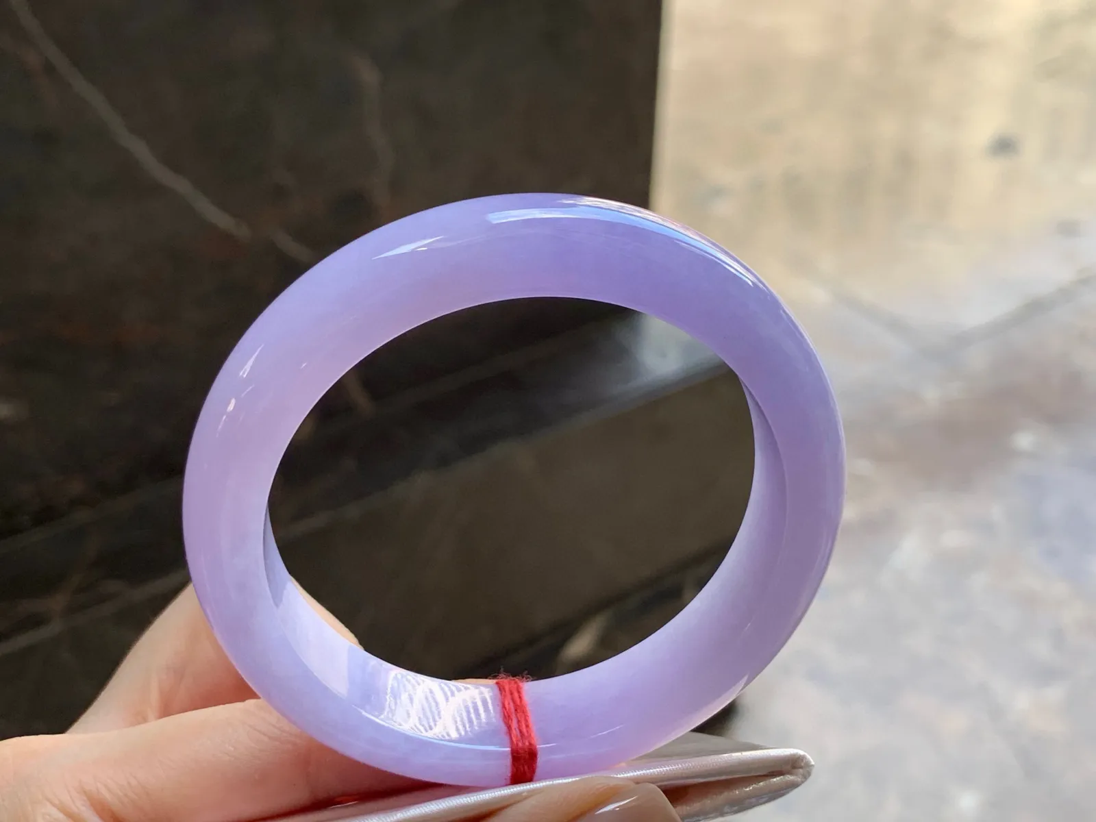 紫罗兰大圈手镯
细腻59.8/13.8/8.8mm