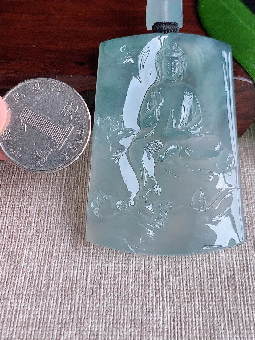 a货翡翠老坑冰种晴水一刀切自在观音吊坠 尺寸59.5×40.7×5.6mm 重量38.40g 0703