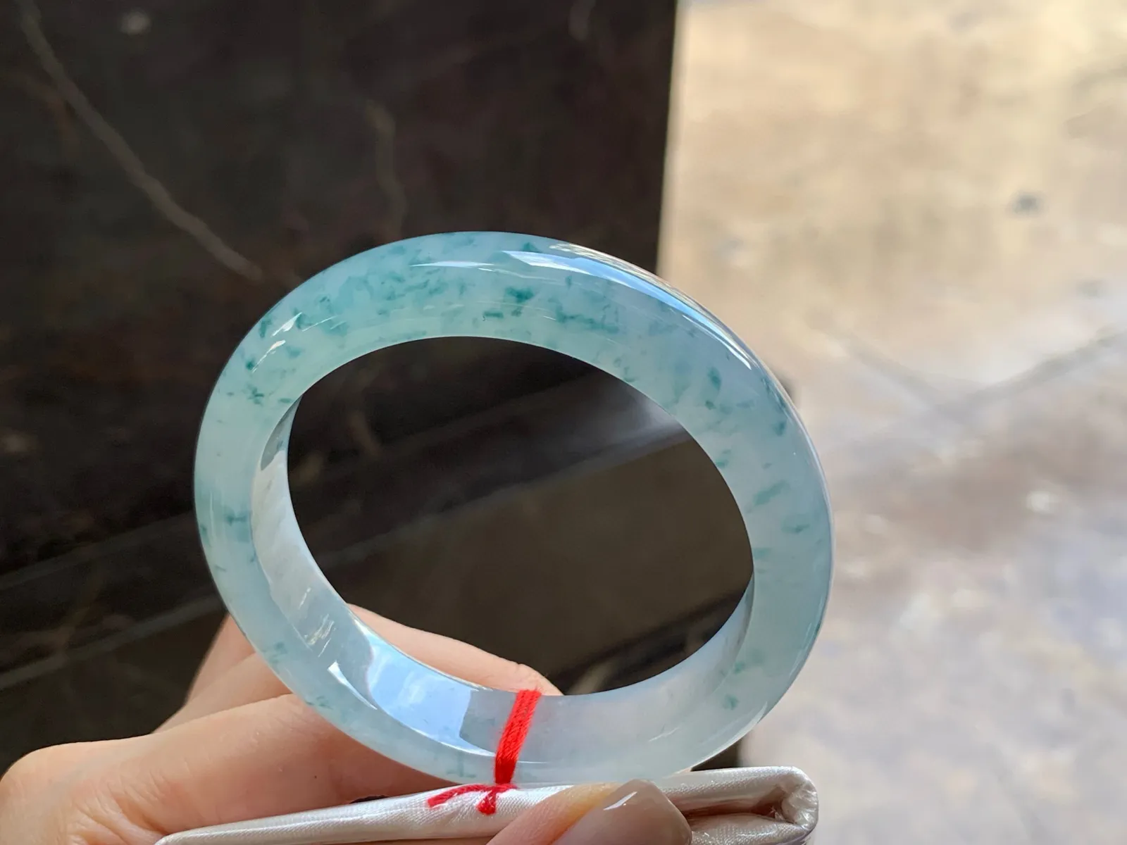 冰飘花手镯
54.5/12.3/7.8mm