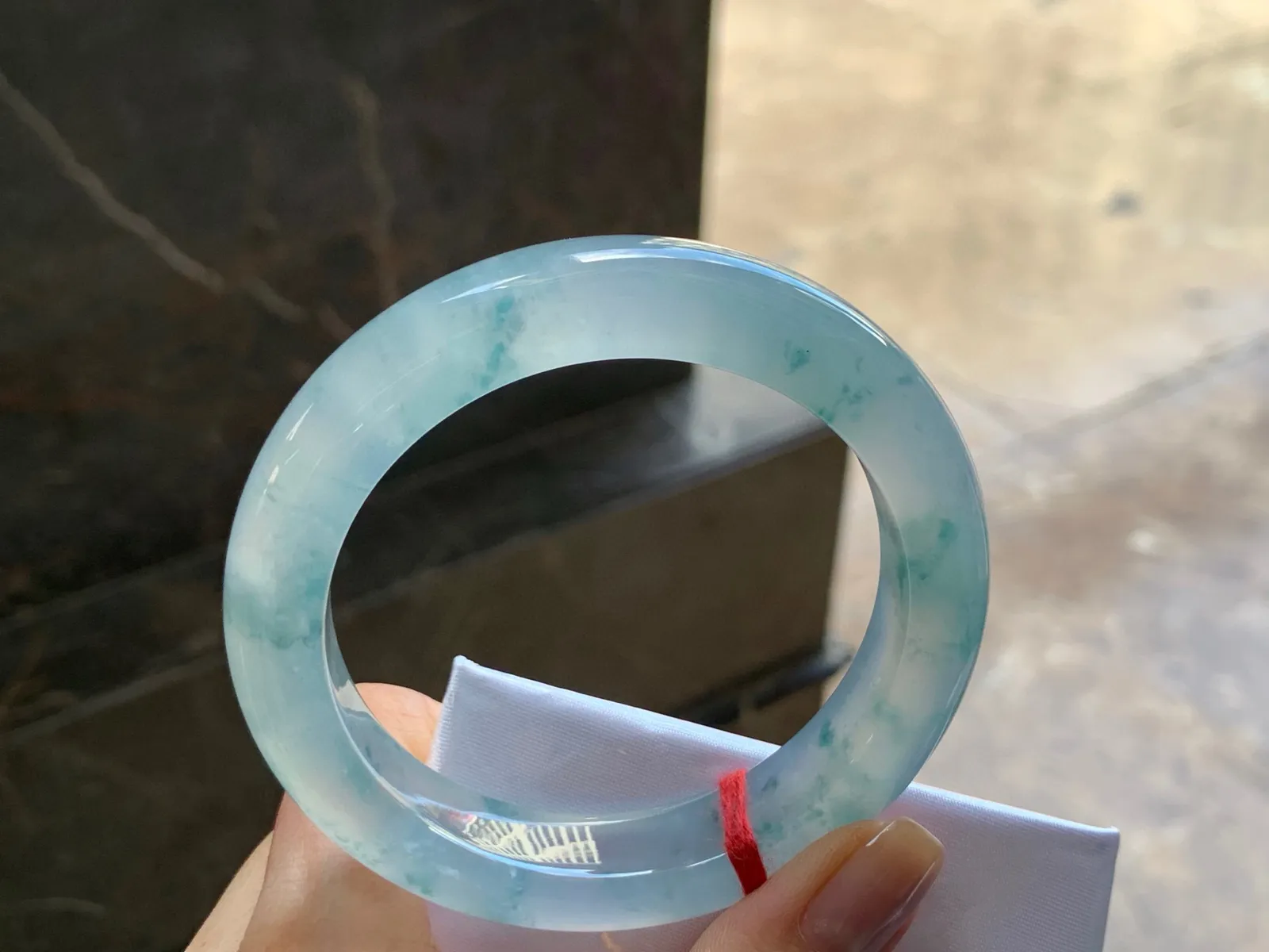 冰种飘花手镯
种好水足 56/11.6/9.6mm