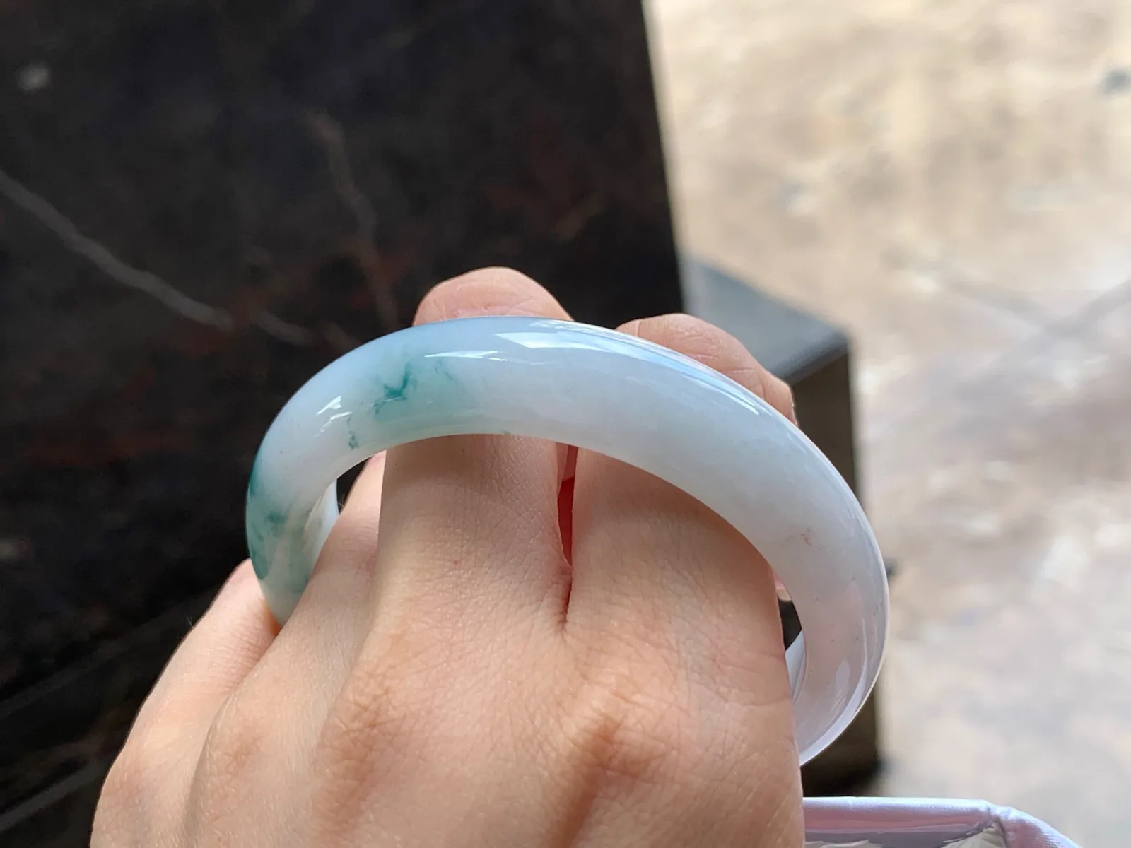 飘花手镯
细腻53.7/12.9/7.7mm