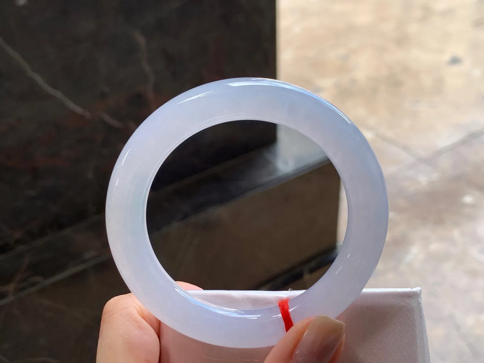 冰粉春福镯
水润清爽 55/10.5/10.8mm