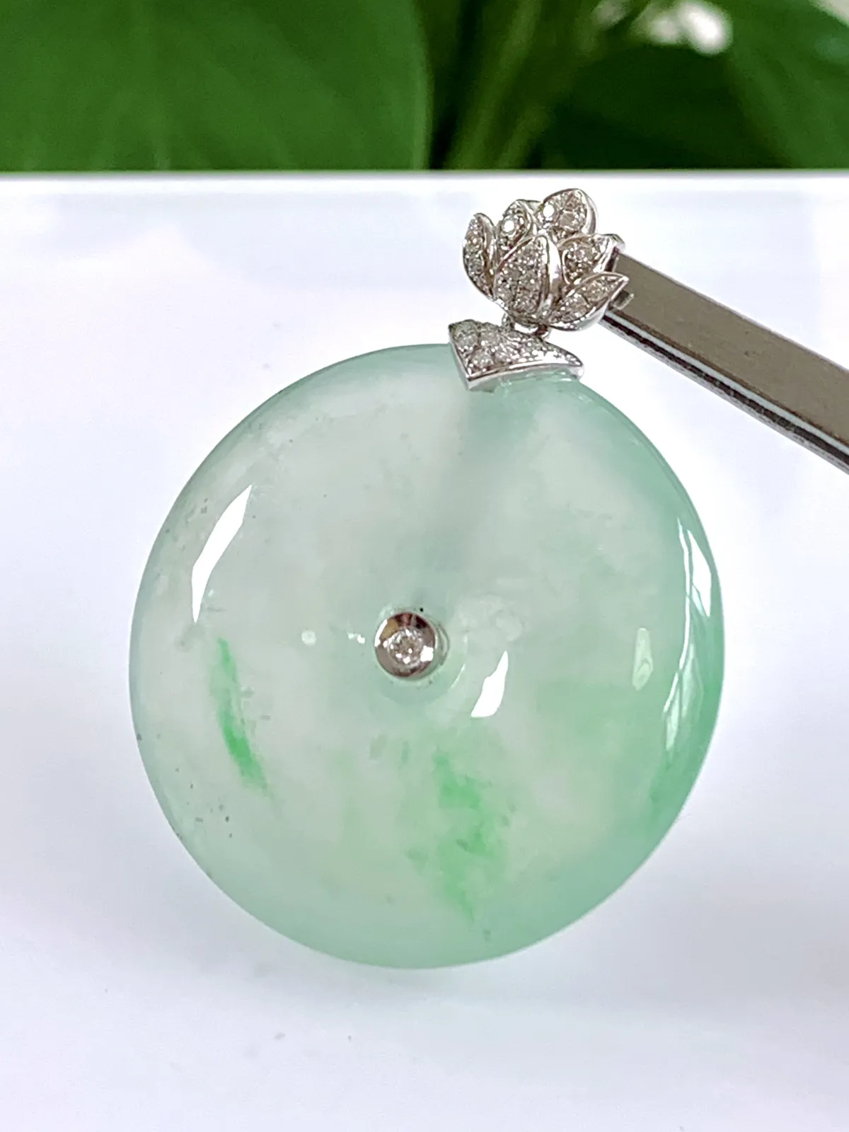 缅甸天然翡翠A货，高冰果冻起胶飘花平安扣吊坠挂件，尺寸：整体39.5/30.8/7mm，裸石30.8