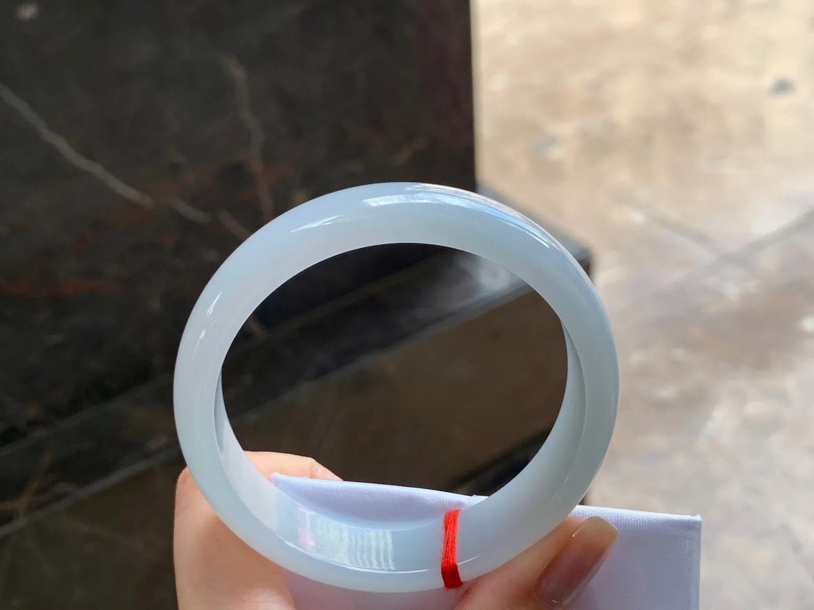 手镯
水润清爽 55.5/14.2/6.6mm
