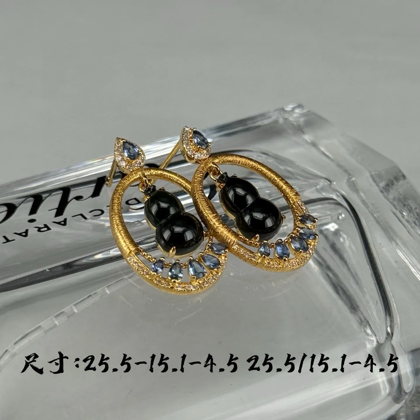 精品18k墨翠葫芦耳坠 种好色正 黑度极好 打灯通透 油性十足 尺寸25.5