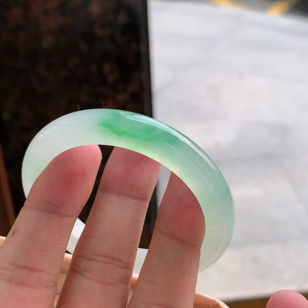 正圈高冰阳绿 一丝细纹 尺寸:50.2/9.4/7.6 种色俱佳🥰🥰