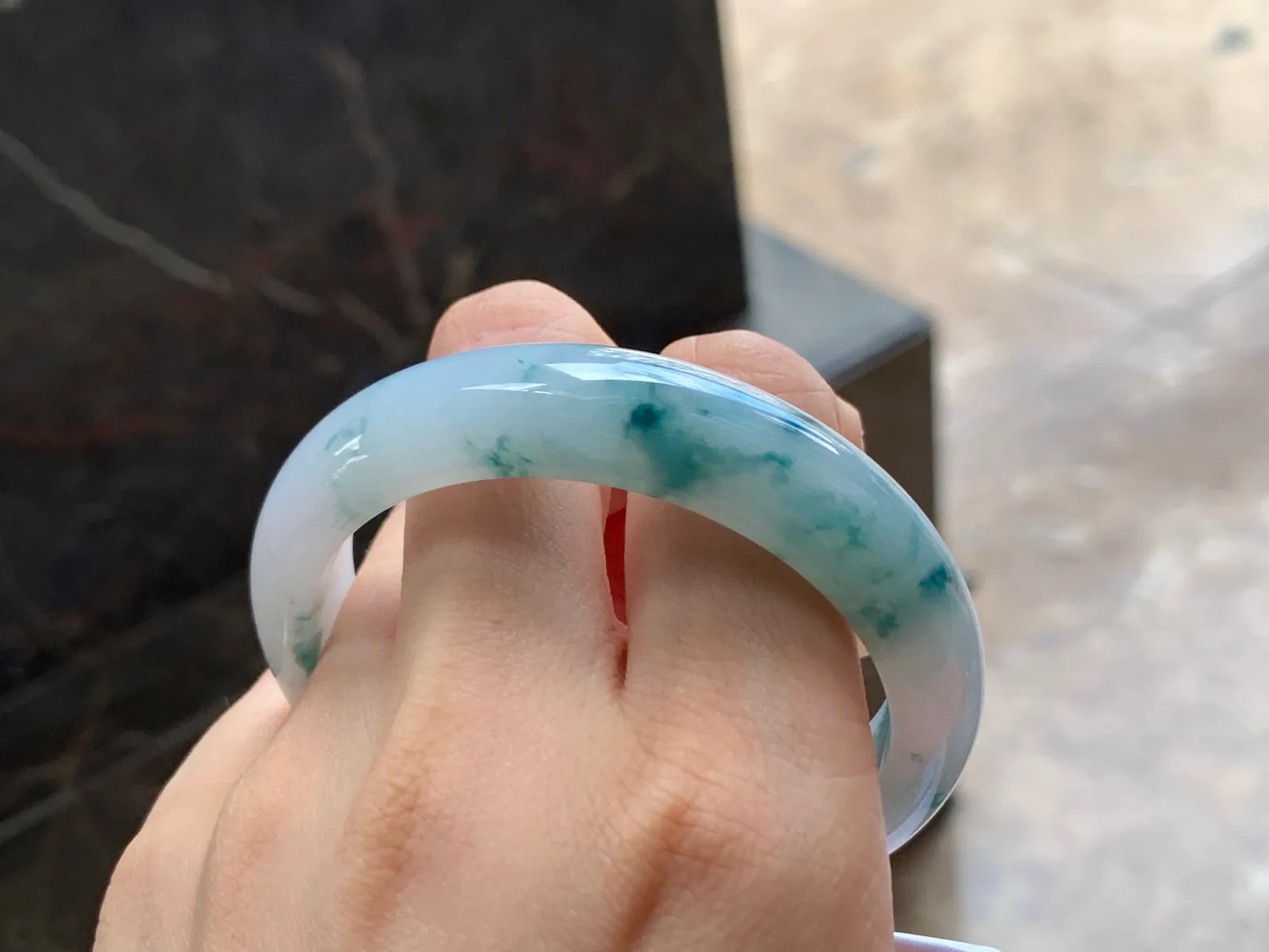 飘花手镯
细腻53.7/12.9/7.7mm