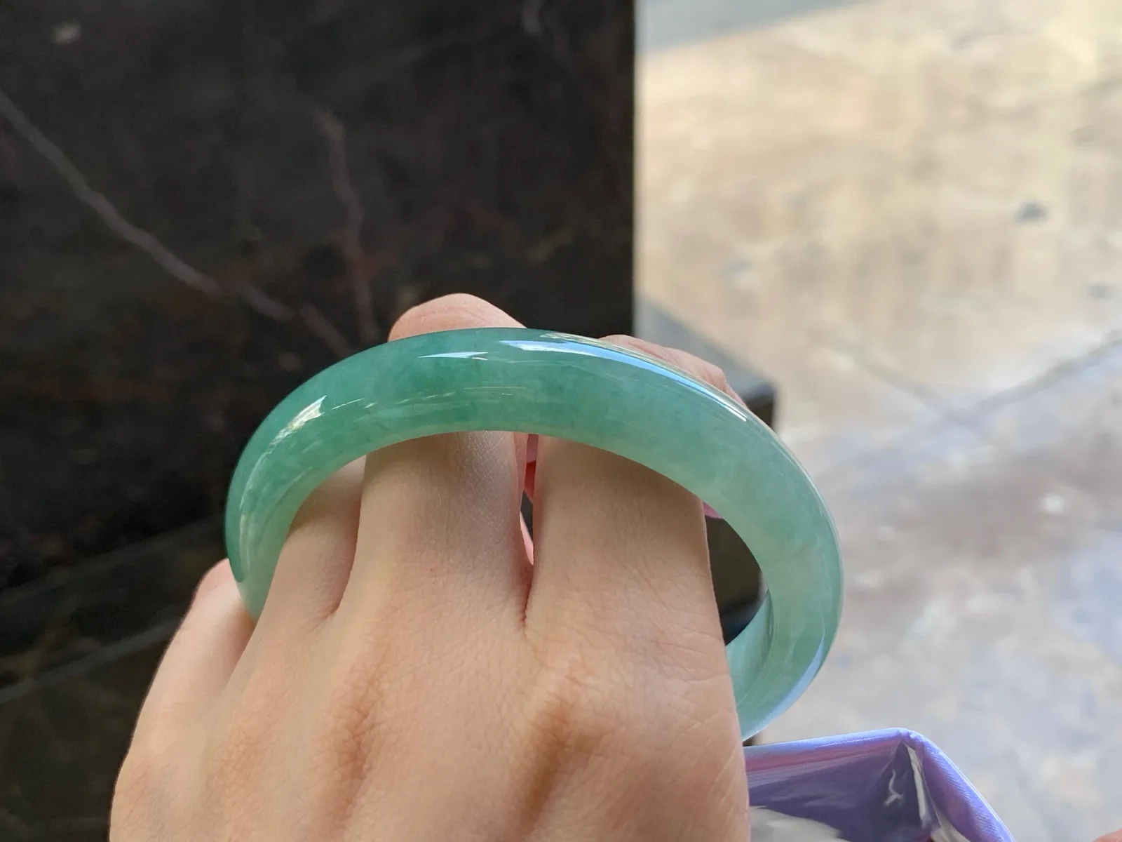 油青手镯
种好水润 58.4/11.8/8mm