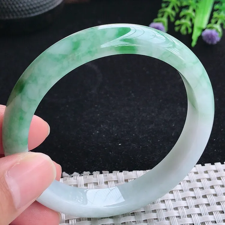 自然光59/11.8/8老坑精美温润飘花手镯翡翠玉镯美人镯