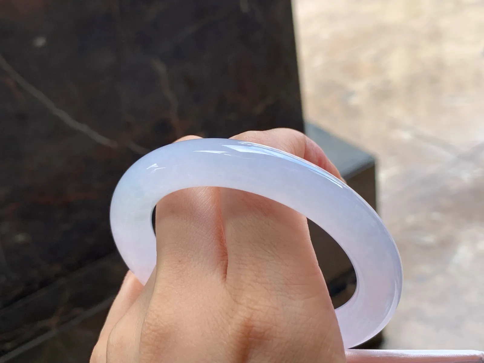 冰粉春福镯
水润清爽 55/10.5/10.8mm