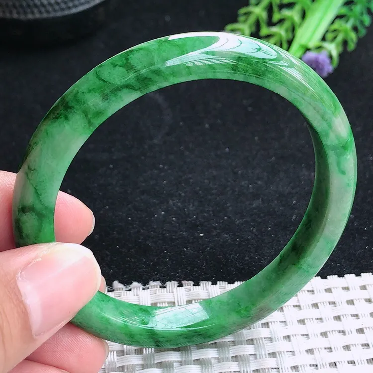 自然光56/9/7.8老坑精美温润满绿辣绿手镯翡翠玉镯美人镯