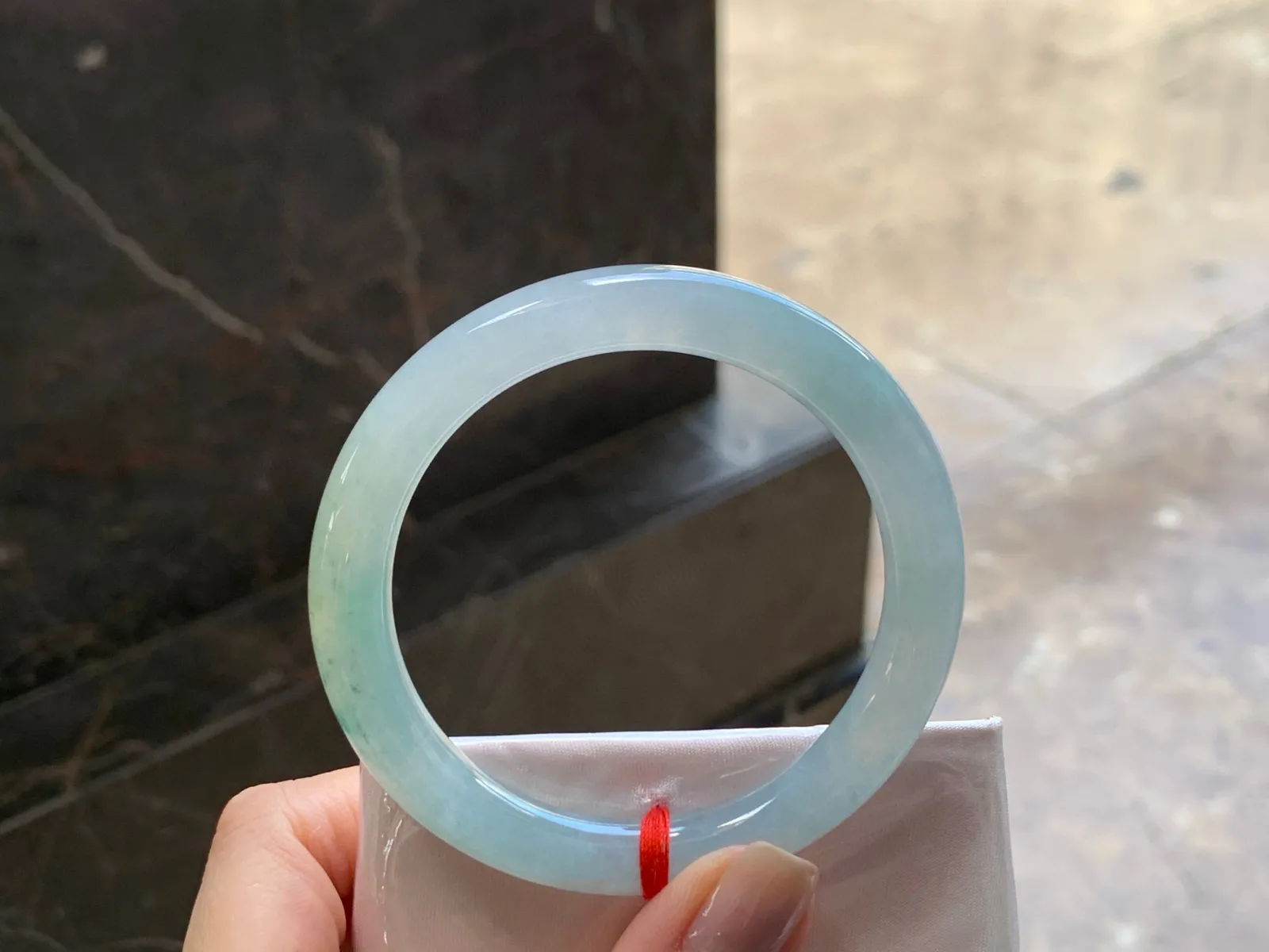 冰飘花细圆条手镯
种好54.3/8.6mm