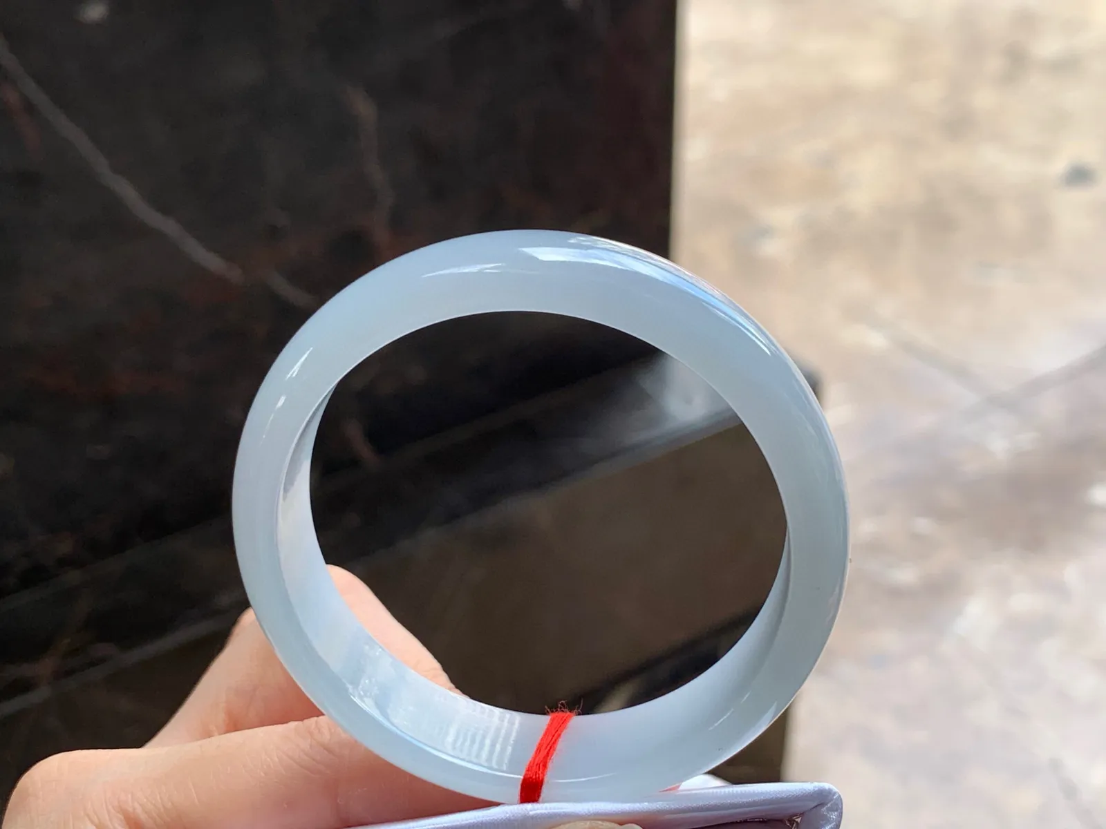 手镯
水润清爽 55.5/14.2/6.6mm
