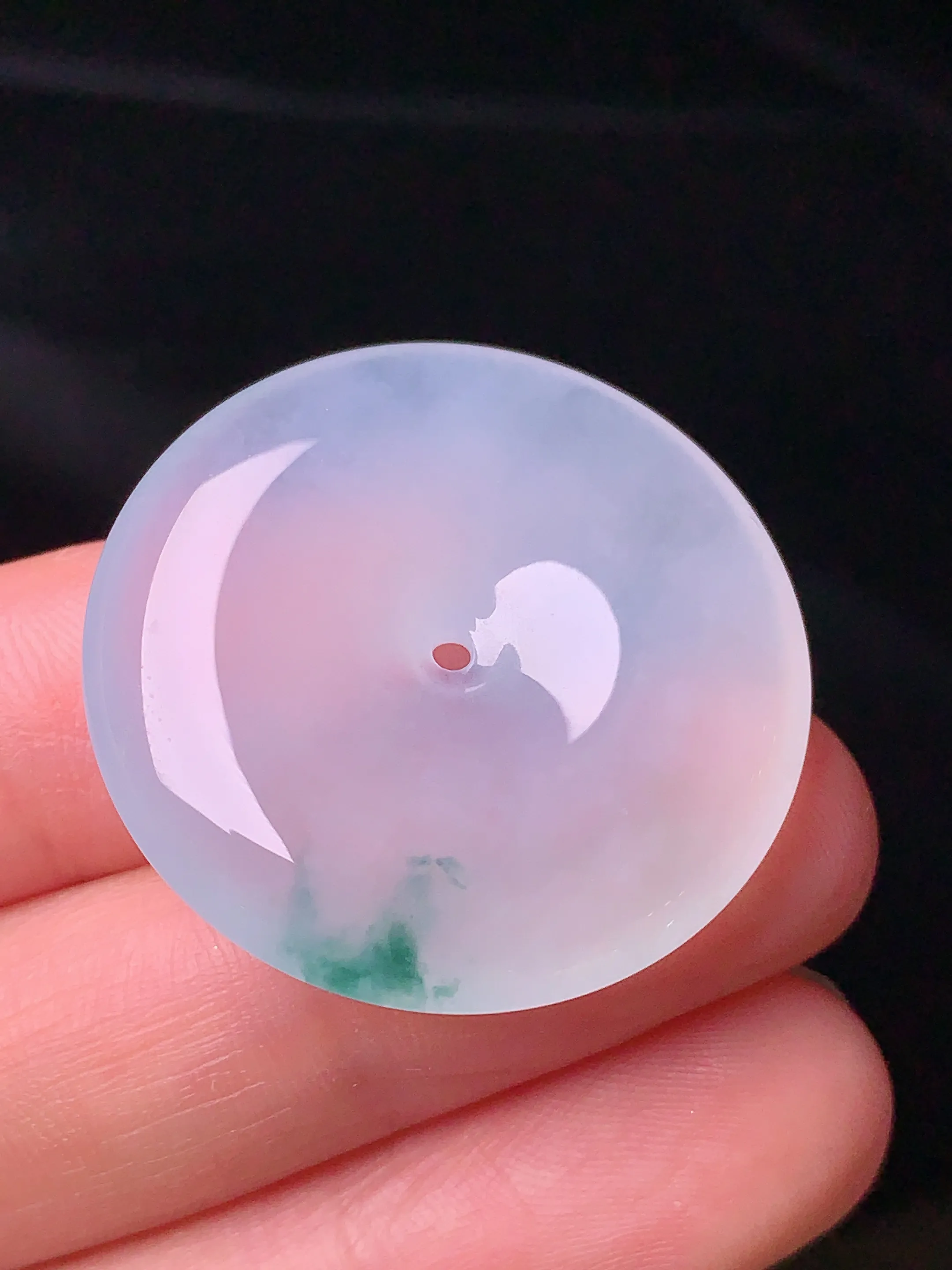 飘绿平安扣吊坠 玉质细腻 色泽艳丽 整体尺寸30*6
