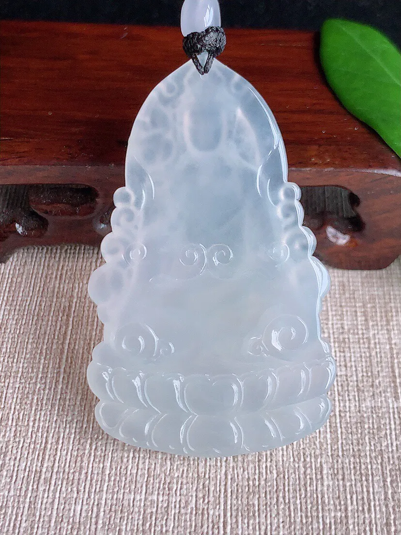 a货翡翠老坑冰种白月光大势至菩萨吊坠 尺寸58.6×37.8×5.4mm 重量30.12g 0703