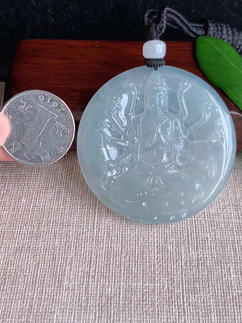 a货翡翠老坑冰种白月光千手观音吊坠 尺寸51.8×6mm 重量34.54g 0703