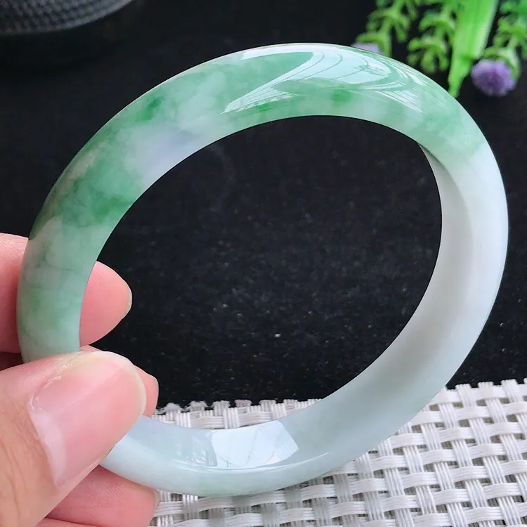 自然光59/11.8/8老坑精美温润飘花手镯翡翠玉镯美人镯