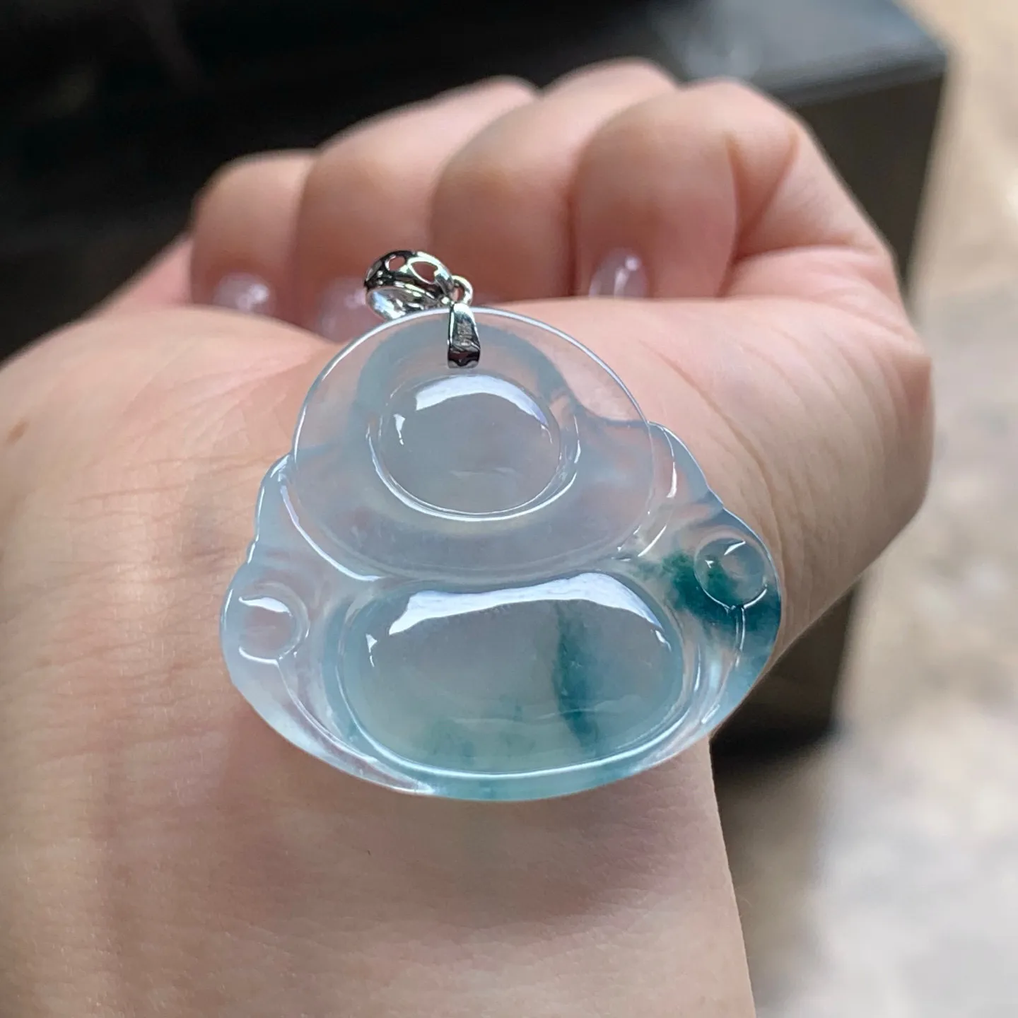 冰种飘花坐佛
清爽 金扣