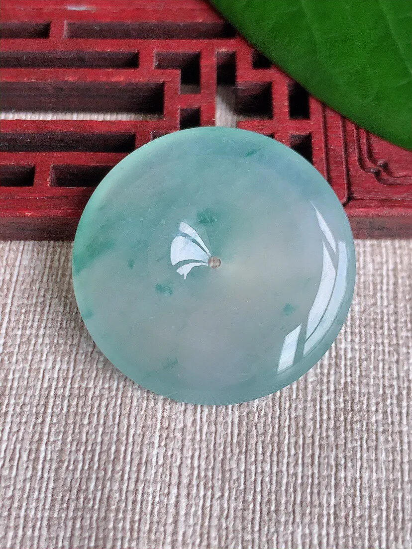 a货翡翠老坑冰种飘花平安扣吊坠 尺寸31×5.8mm 重量11.55g 0703