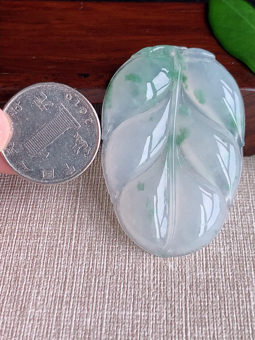 a货翡翠老坑冰种晴水正装观音吊坠 尺寸61.7×38×6mm 重量24.42g 0703