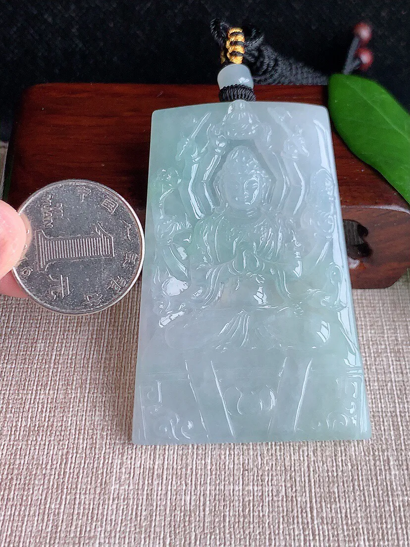 a货翡翠老坑冰种晴水千手观音吊坠 尺寸64×43.6×6mm 重量46.52g 0703