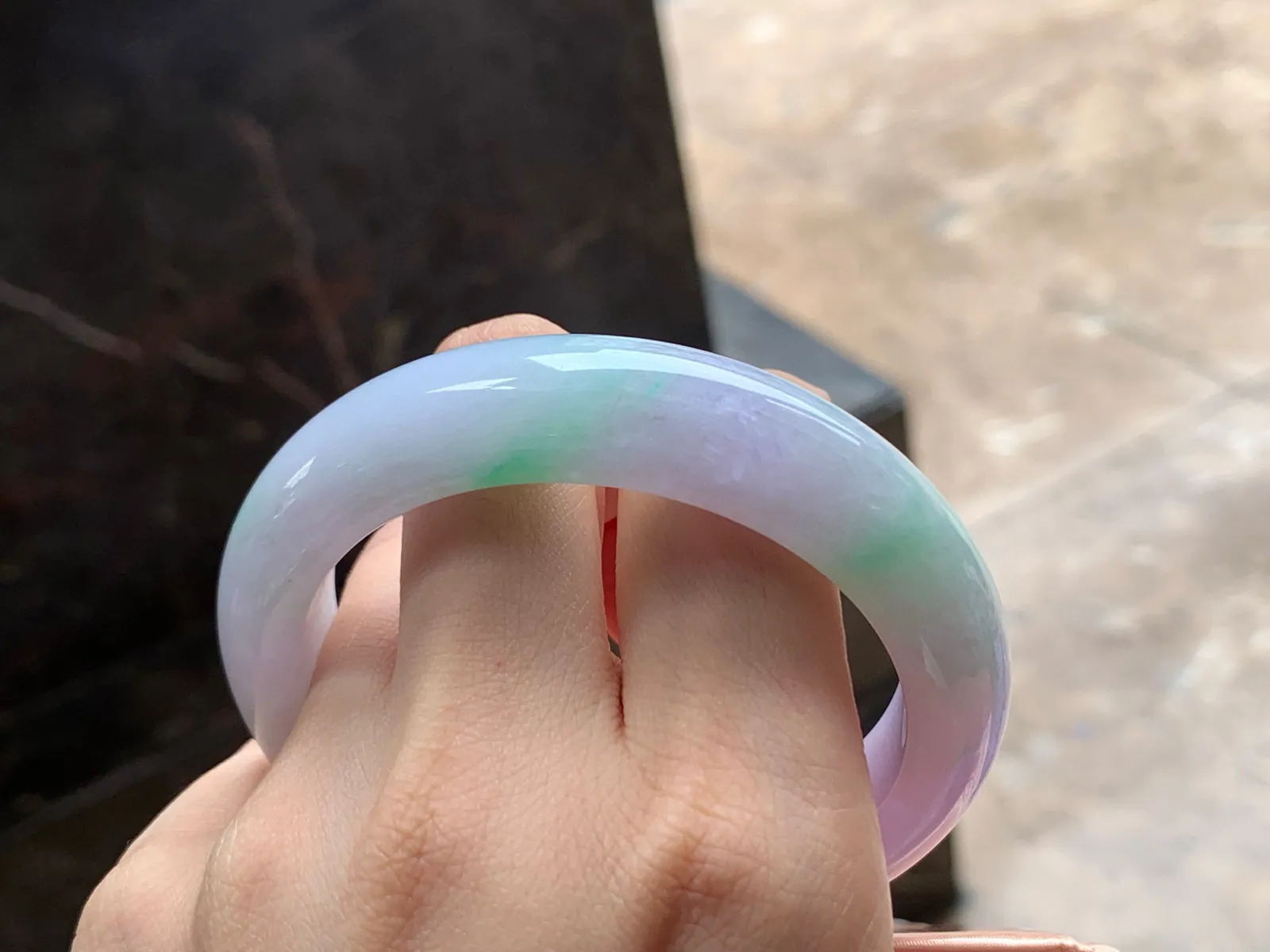 春彩手镯
细腻清爽 56.5/13.5/9.2mm