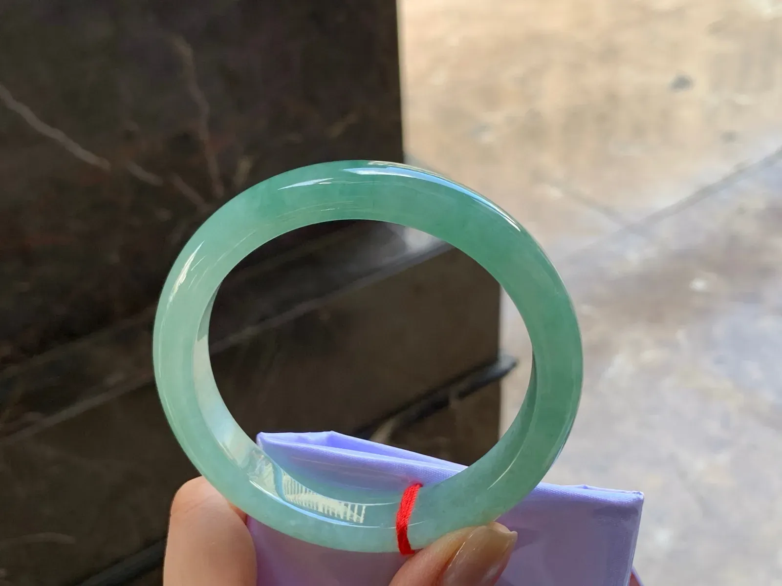 油青手镯
种好水润 58.4/11.8/8mm