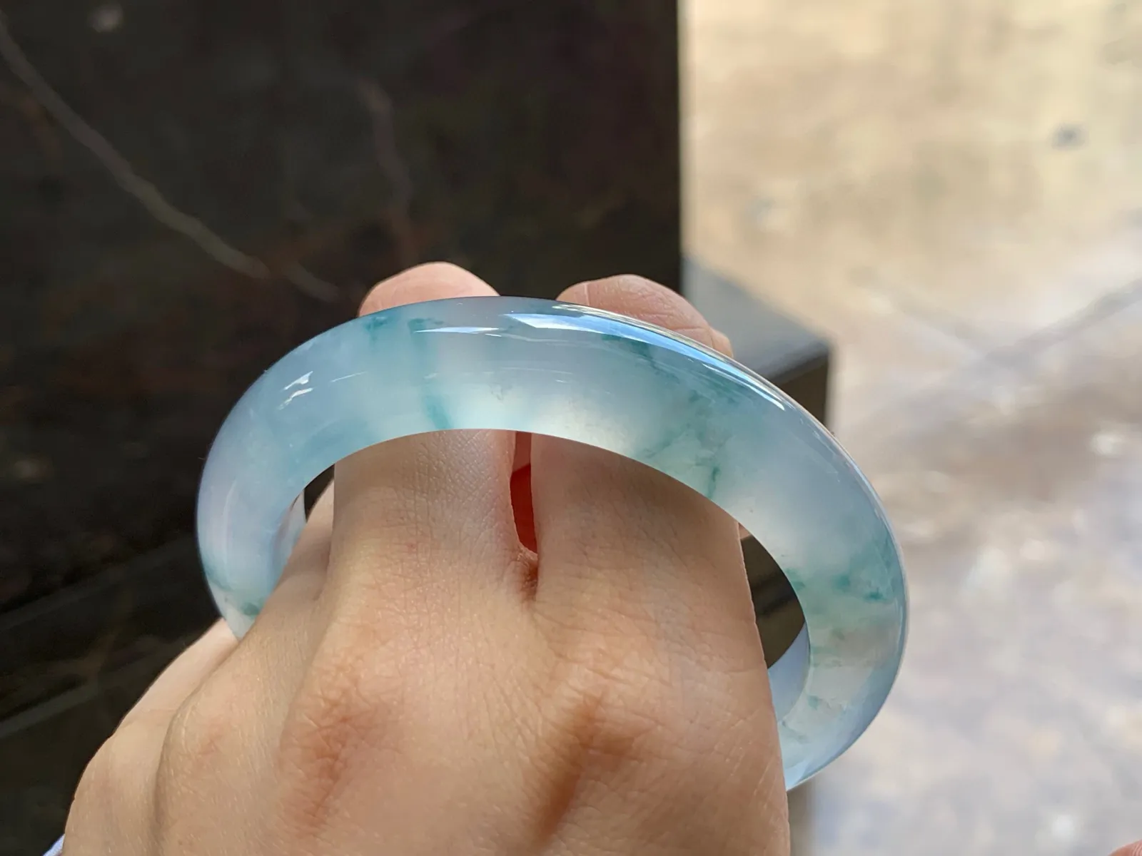 冰种飘花手镯
种好水足 56/11.6/9.6mm