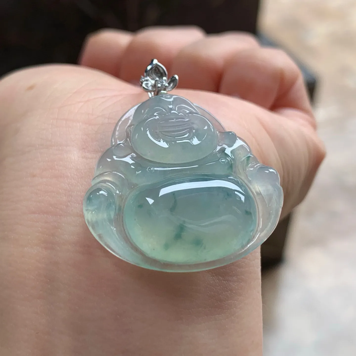 冰种飘花坐佛
笑口常开～