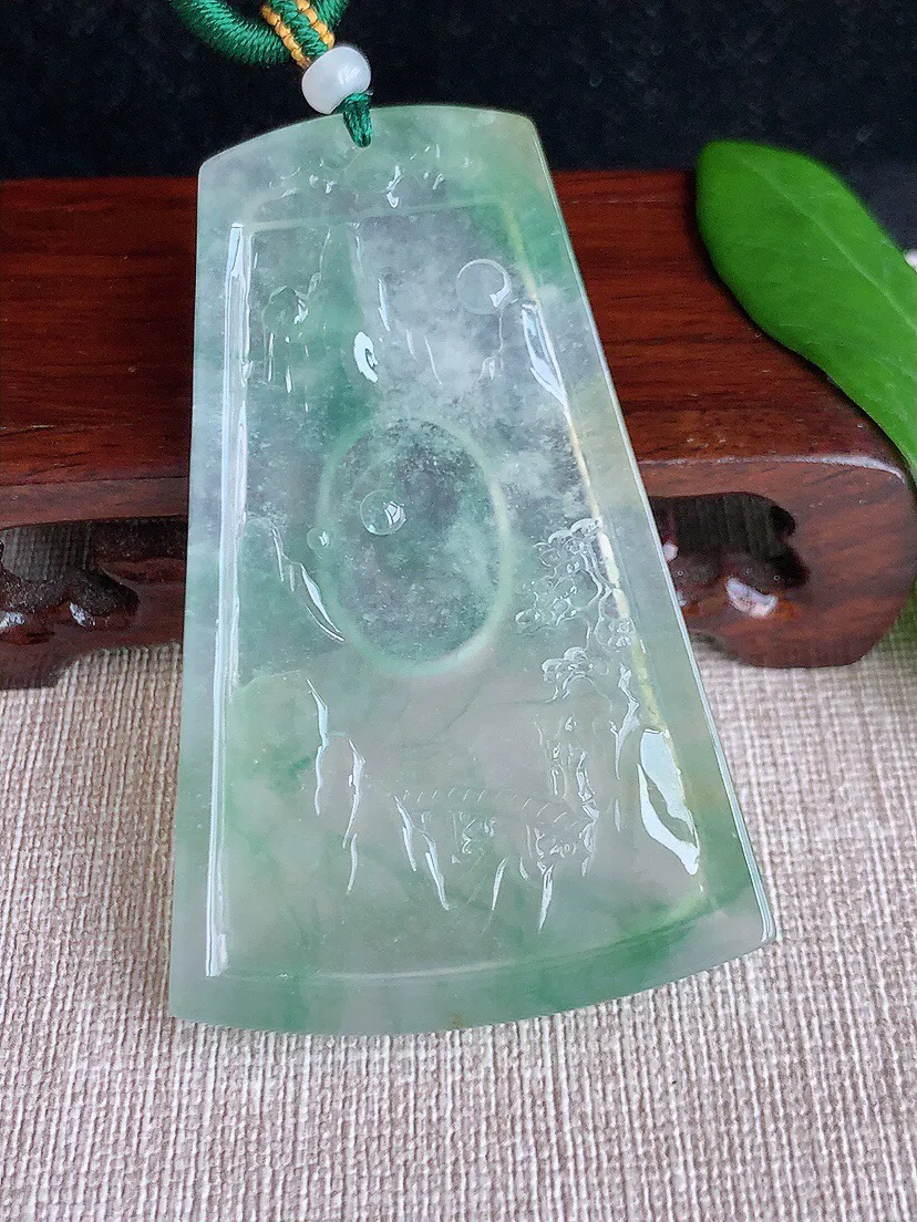 a货翡翠老坑高冰种晴绿意境山水牌吊坠 尺寸69×44×5mm 重量36.93g 0704