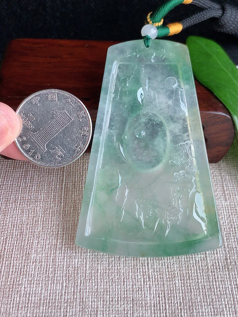 a货翡翠老坑高冰种晴绿意境山水牌吊坠 尺寸69×44×5mm 重量36.93g 0704