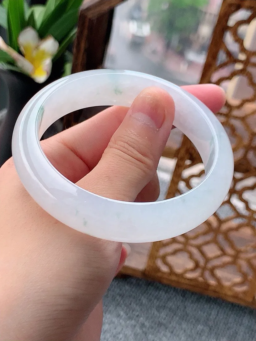 a货翡翠老坑飘花正装正圈手镯56-57圈口  尺寸56.8×14.3×7.7mm 重量61.74g 0621