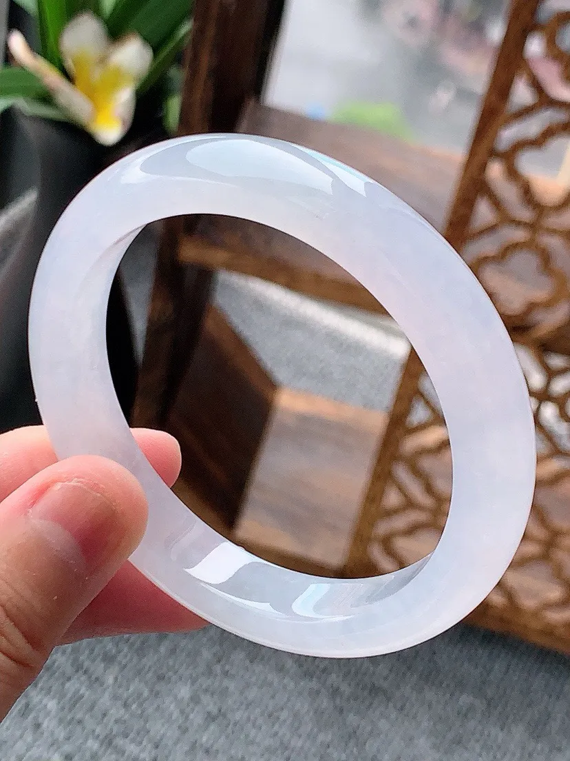 a货翡翠老坑白月光正装正圈手镯55-56圈口 尺寸55.8×10.8×8mm 重量49.00g 0621