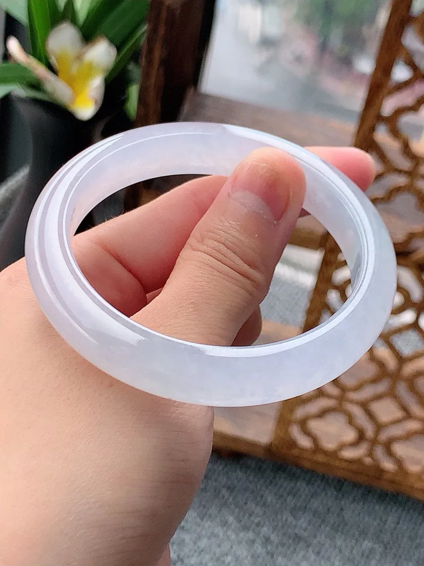 a货翡翠老坑白月光正装正圈手镯55-56圈口 尺寸55.8×10.8×8mm 重量49.00g 0621