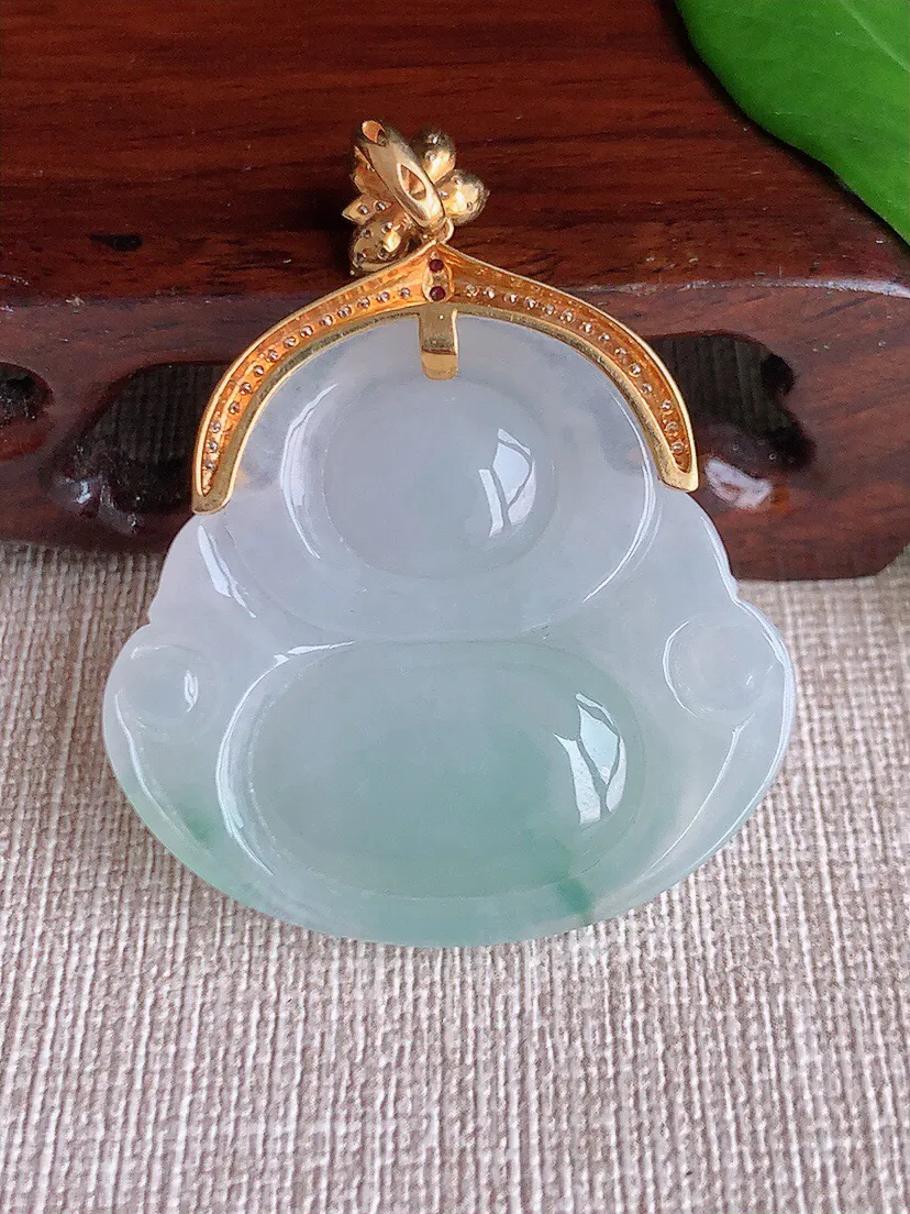 a货翡翠老坑冰种18K金伴钻镶嵌飘花大佛公吊坠 尺寸47×34.4×38×7.7mm 重量17.42
