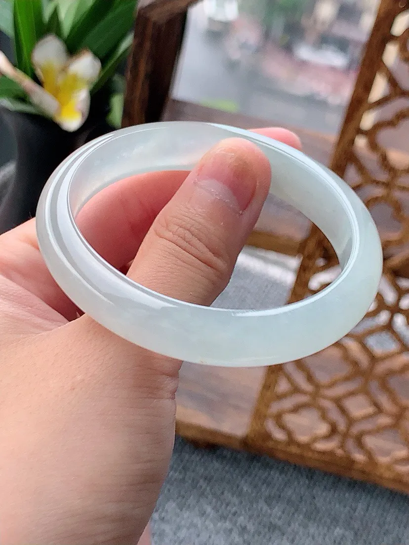 a货翡翠老坑晴水贵妃手镯54-55圈口 尺寸54×47.8×11.3×6.5mm 重量38.00g 0621