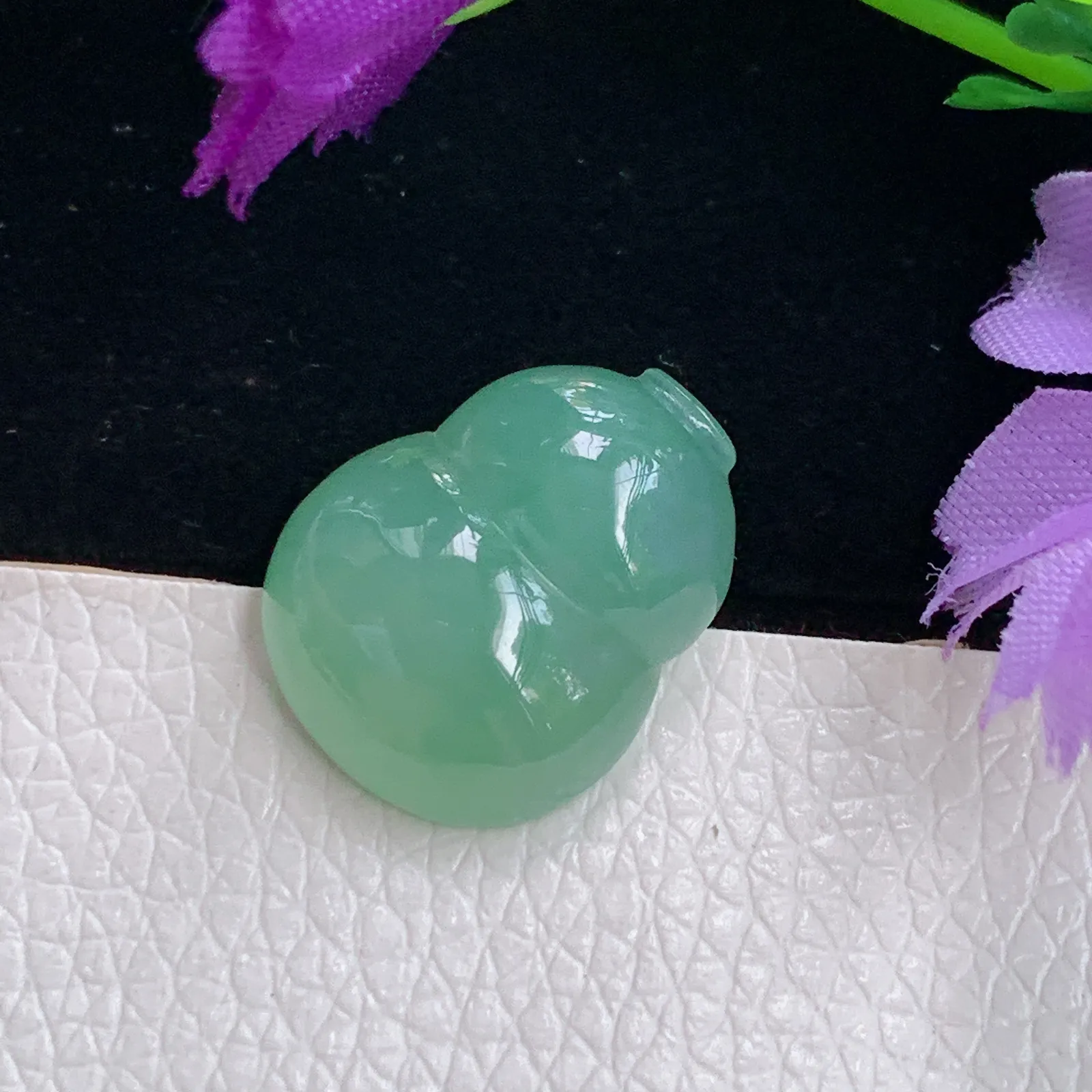 zen实拍19.5*15.8*6老坑精雕冰晴饱满镶嵌款葫芦玉葫芦 暂未打孔！