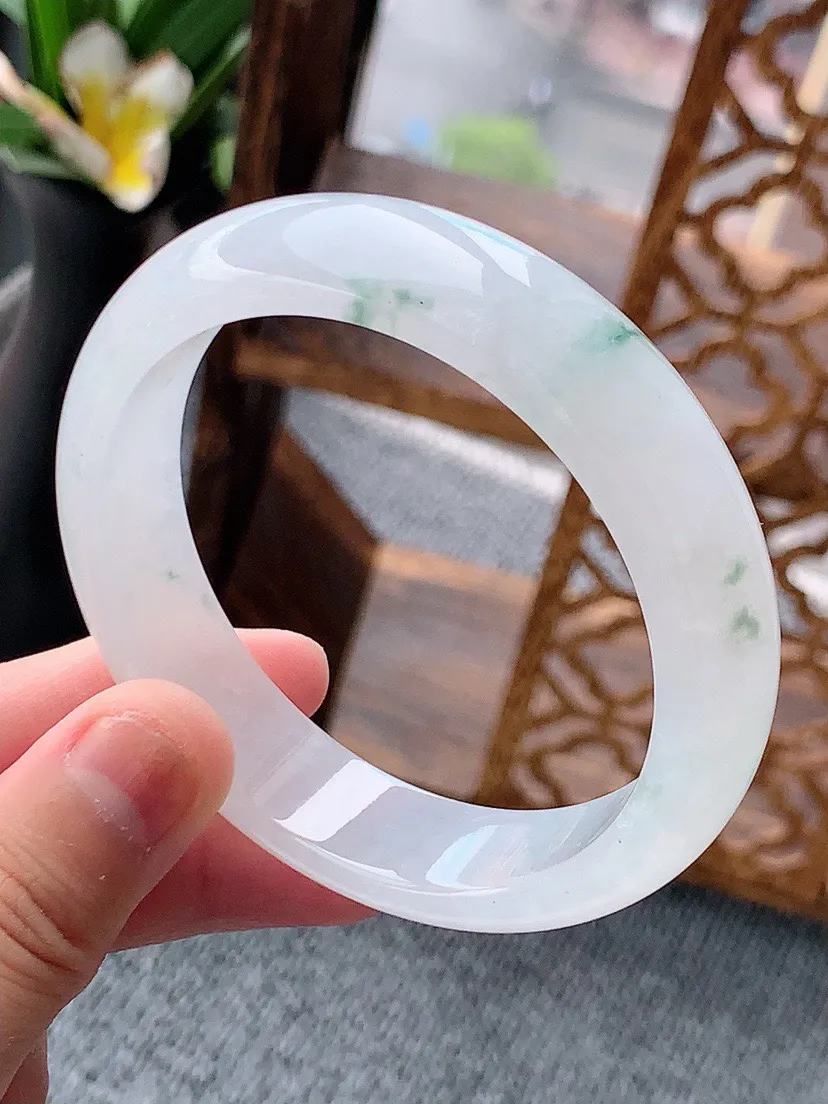 a货翡翠老坑飘花正装正圈手镯56-57圈口  尺寸56.8×14.3×7.7mm 重量61.74g 
