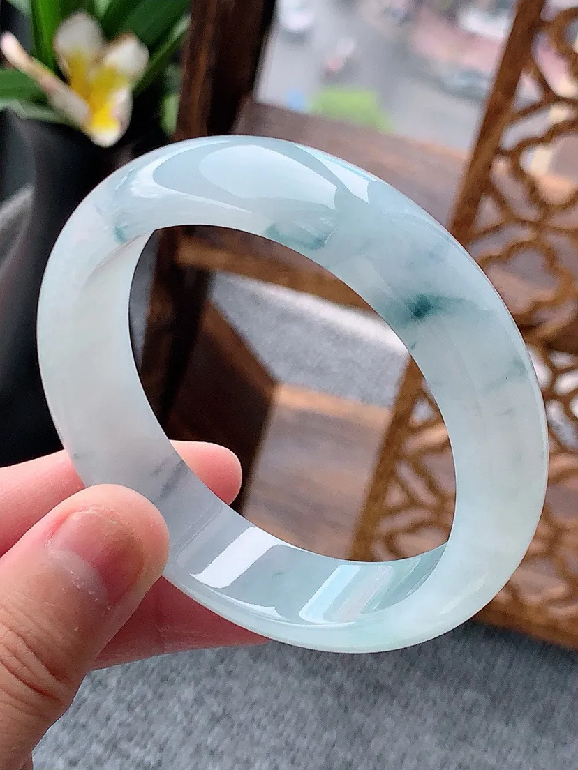 a货翡翠老坑飘花正装正圈手镯55-56圈口 尺寸55×14.8×7.6mm 重量60.07g 062