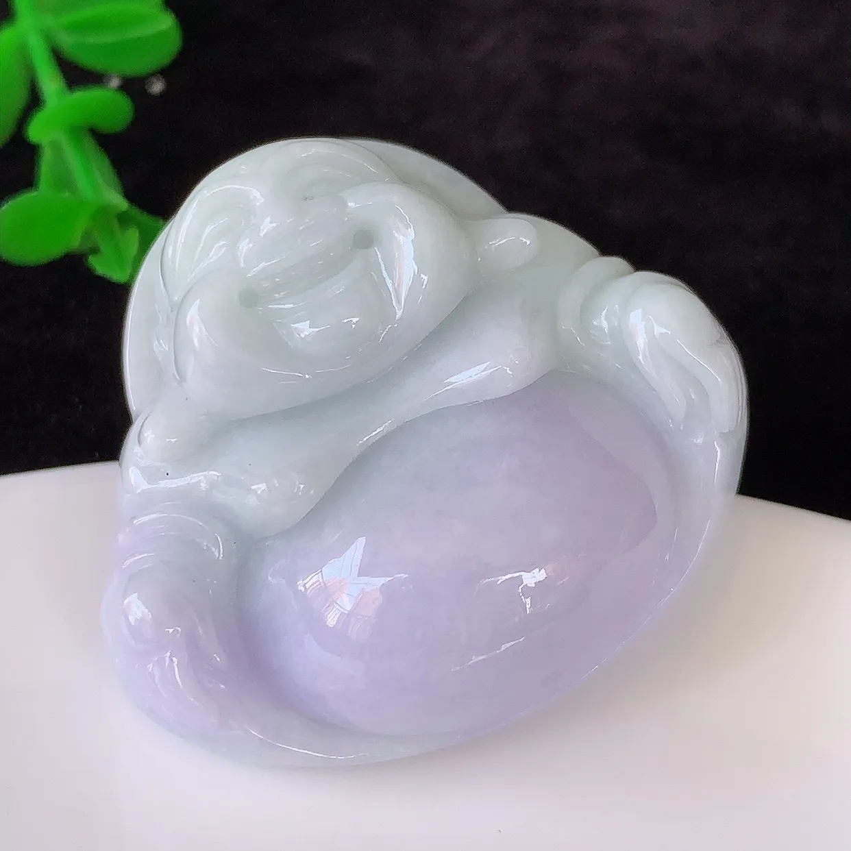 自然光实拍，冰润紫罗兰佛公吊坠，翡翠开心笑佛，种老水足，颜色漂亮，立体饱满圆润，佩戴效果赞#05.1