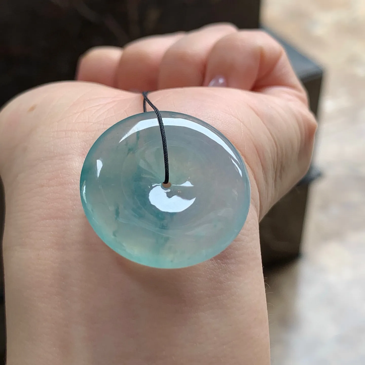 冰种飘花平安扣
平安顺遂～