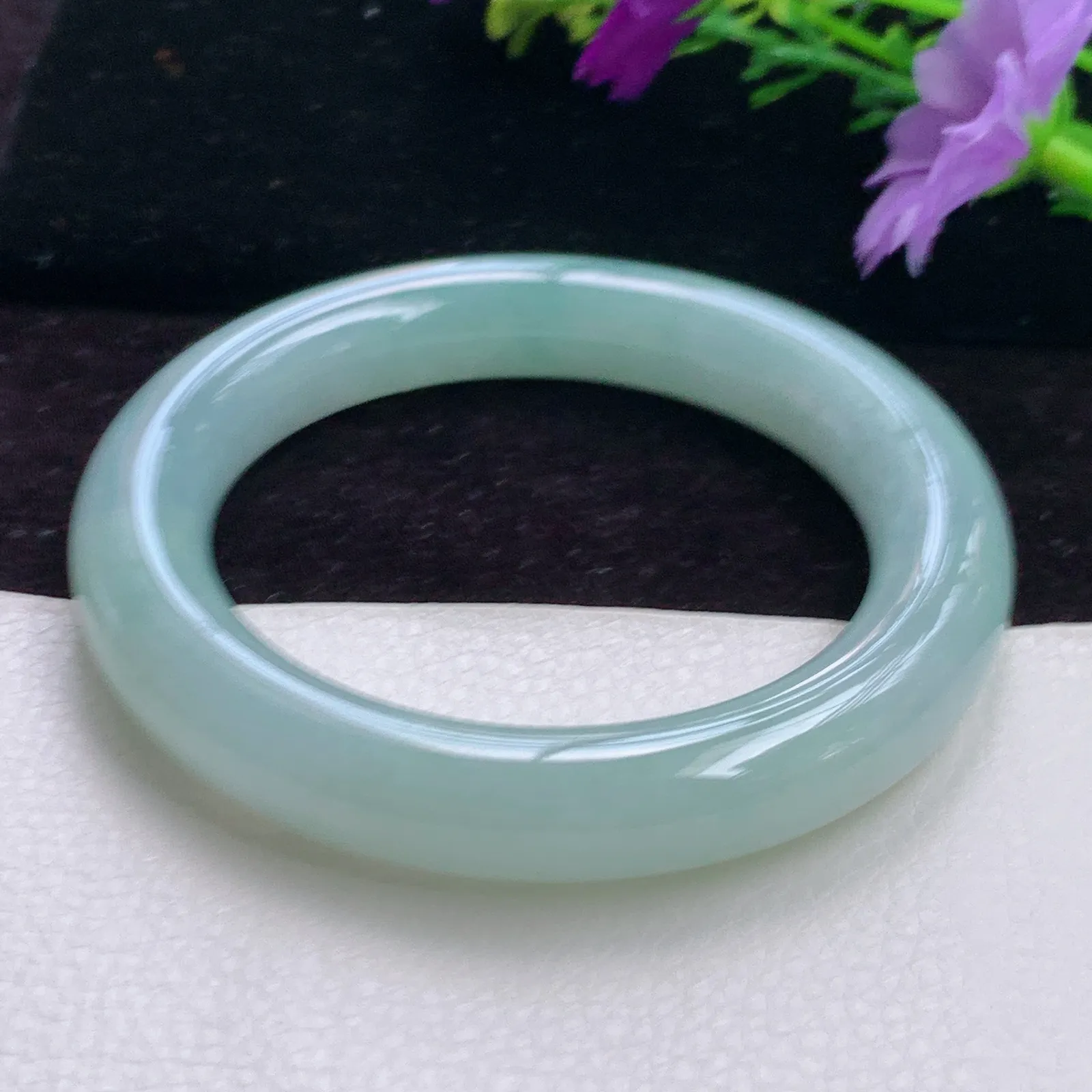 yh自然光57.5*12胖圆镯 精美冰胶清爽圆条翡翠玉手镯 玉手环