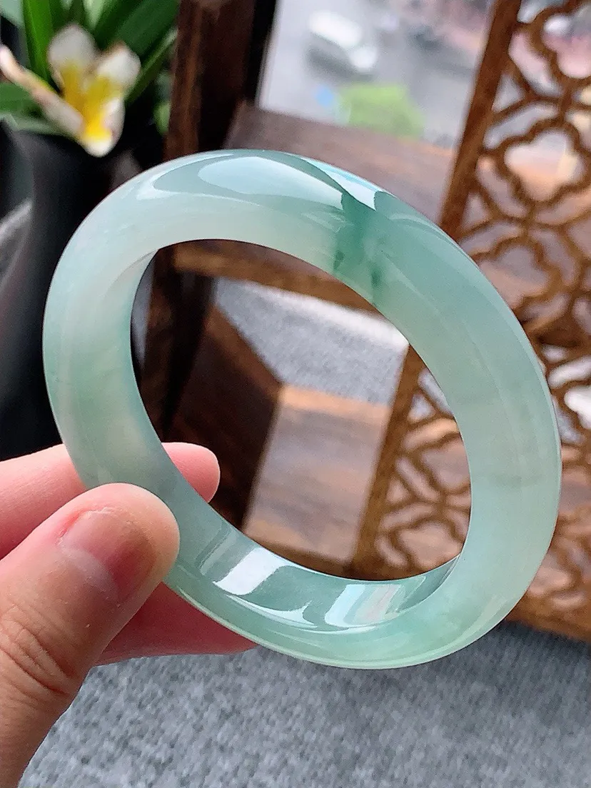 a货翡翠老坑飘花正装正圈手镯54-55圈口 尺寸54.8×11.3×8.2mm 重量58.79g 0
