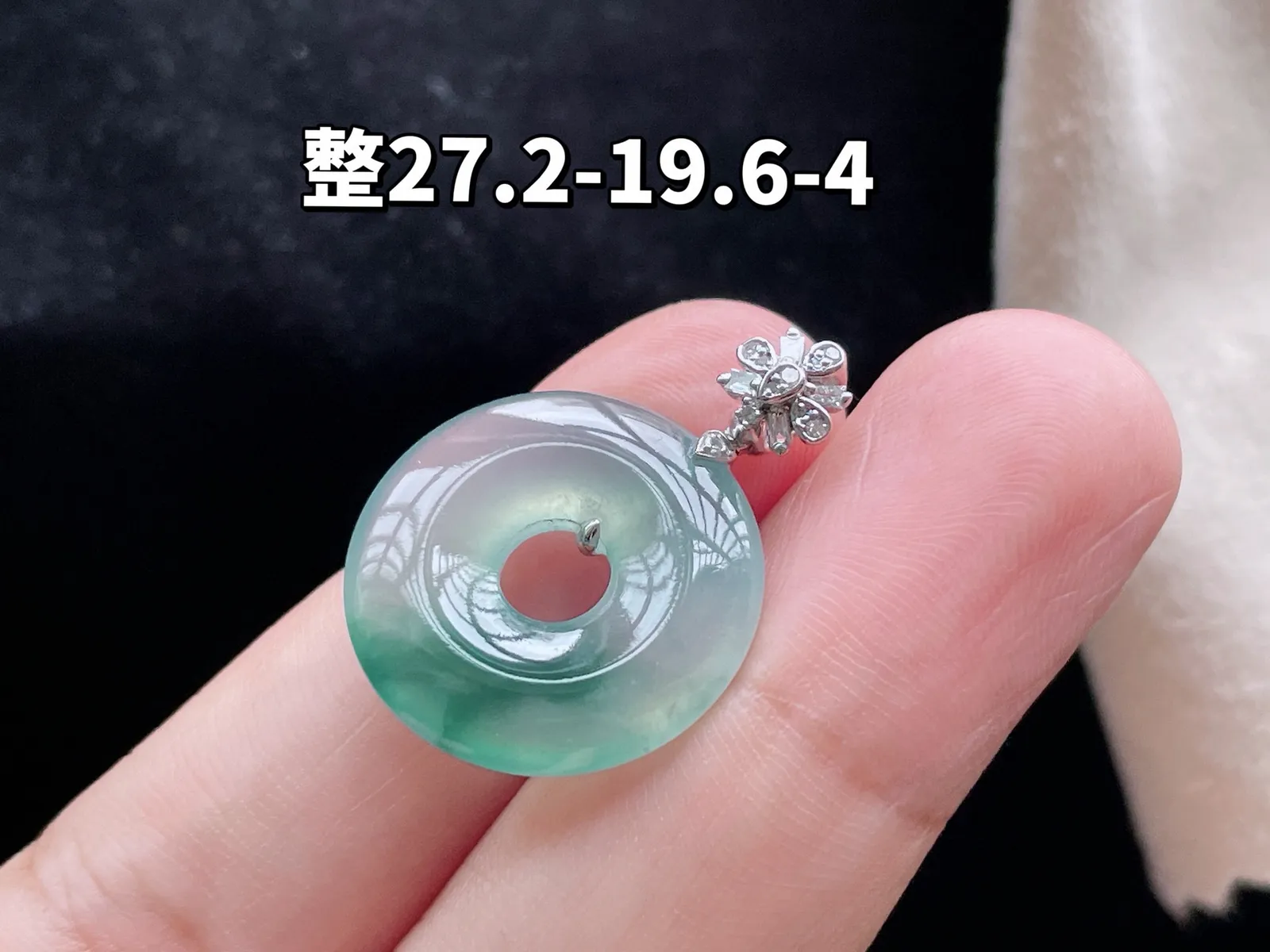 18K 冰种飘花·甜甜圈

整27.2-19.6-4
