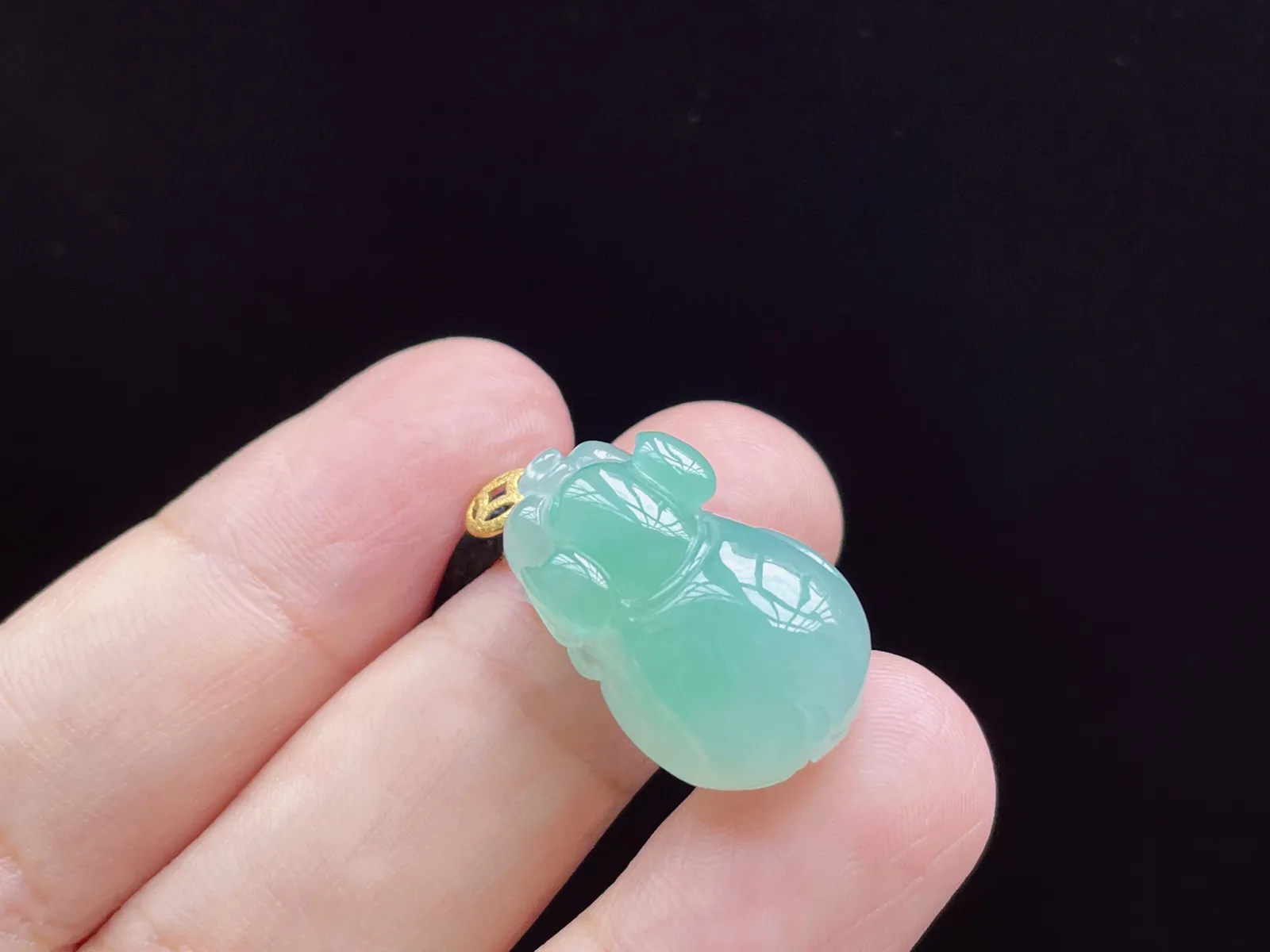 18K 冰种·小猪

裸22.7-13.8-10.3