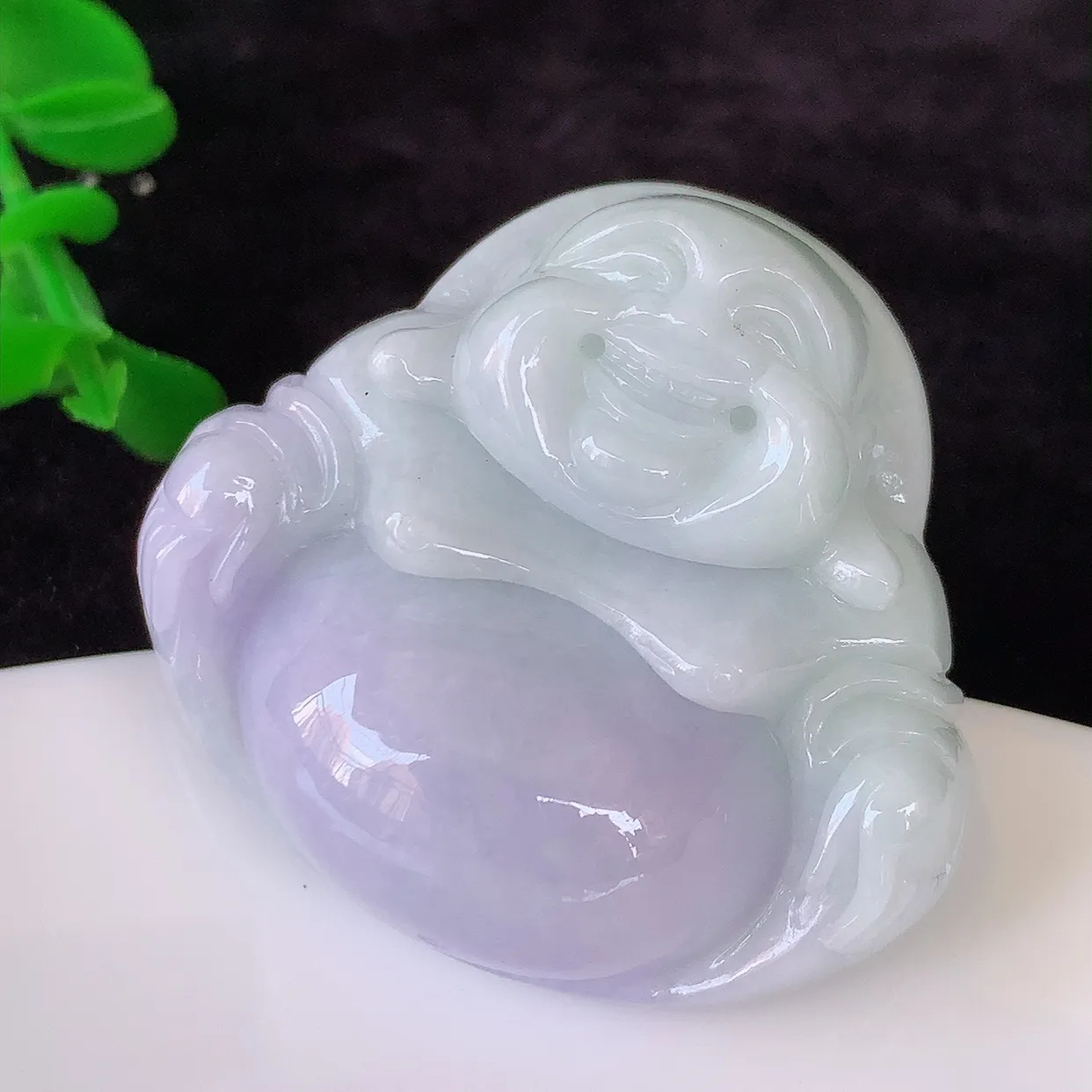 自然光实拍，冰润紫罗兰佛公吊坠，翡翠开心笑佛，种老水足，颜色漂亮，立体饱满圆润，佩戴效果赞#05.1