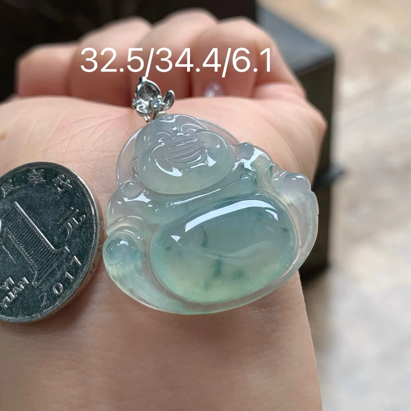 冰种飘花坐佛
清爽 金扣