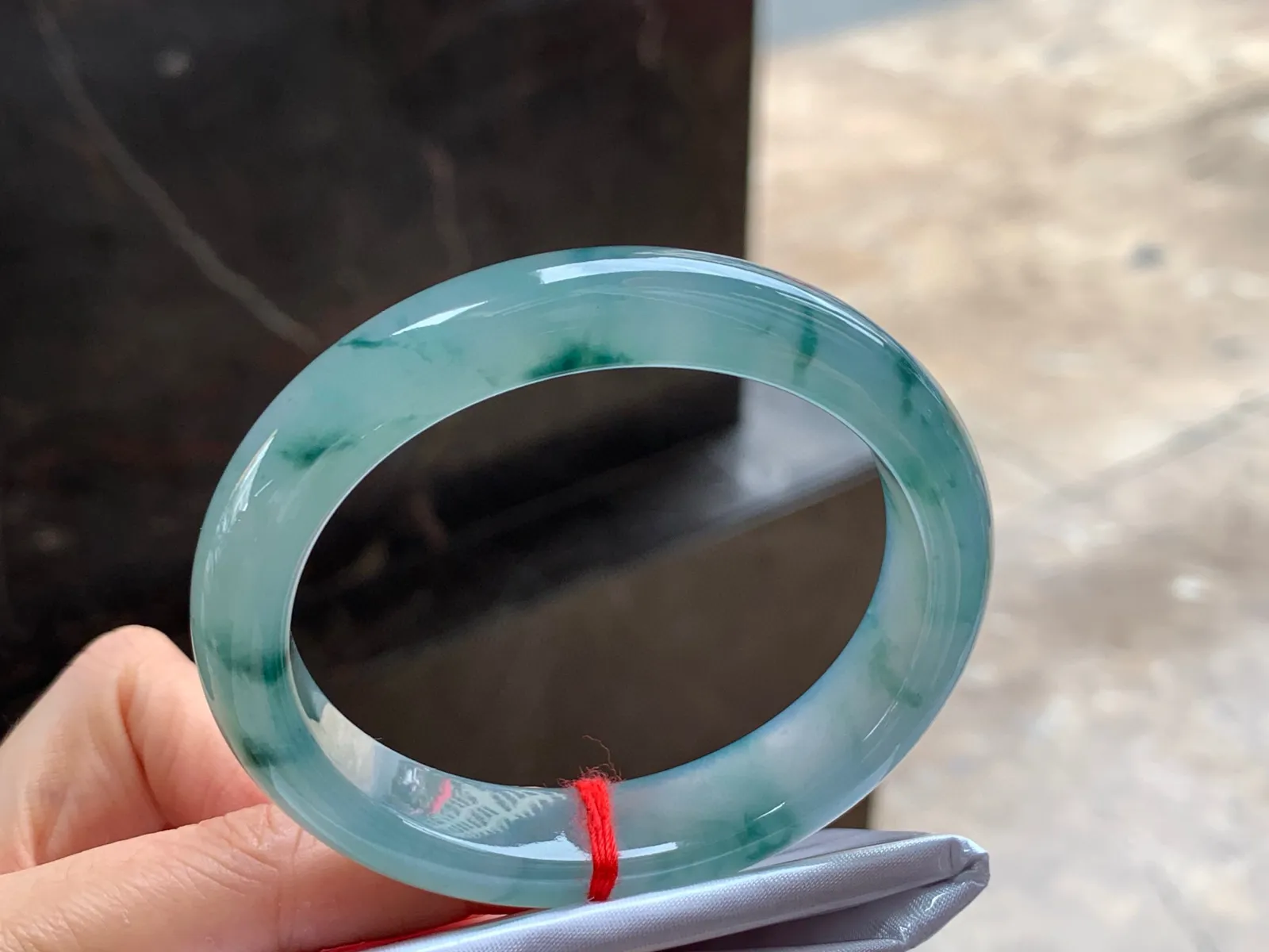 冰飘花贵妃镯
种好54.5/13/7.8mm